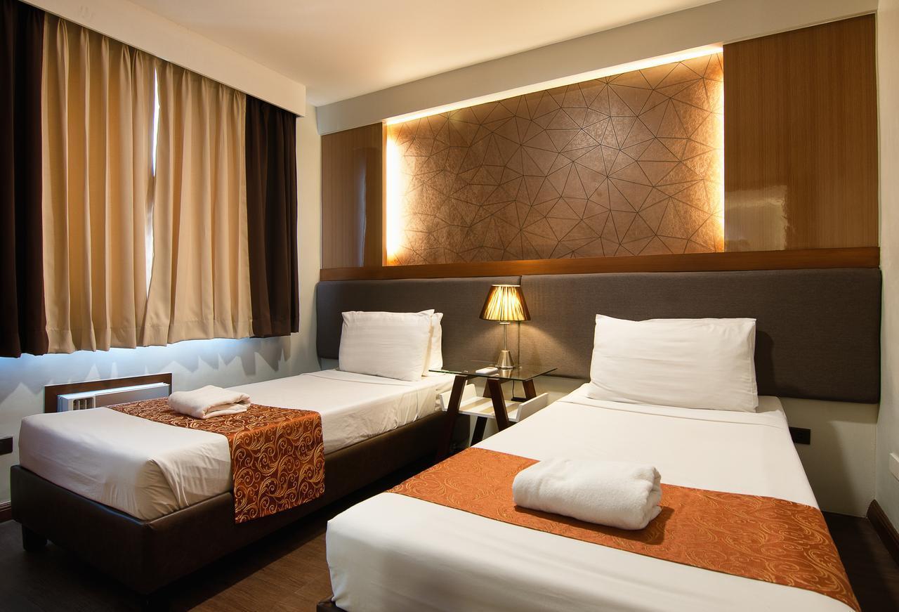 Fernandina 88 Suites Hotel Quezon City Zewnętrze zdjęcie