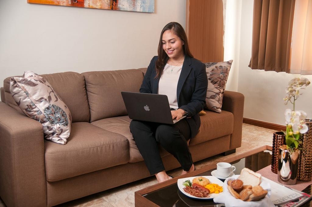 Fernandina 88 Suites Hotel Quezon City Zewnętrze zdjęcie
