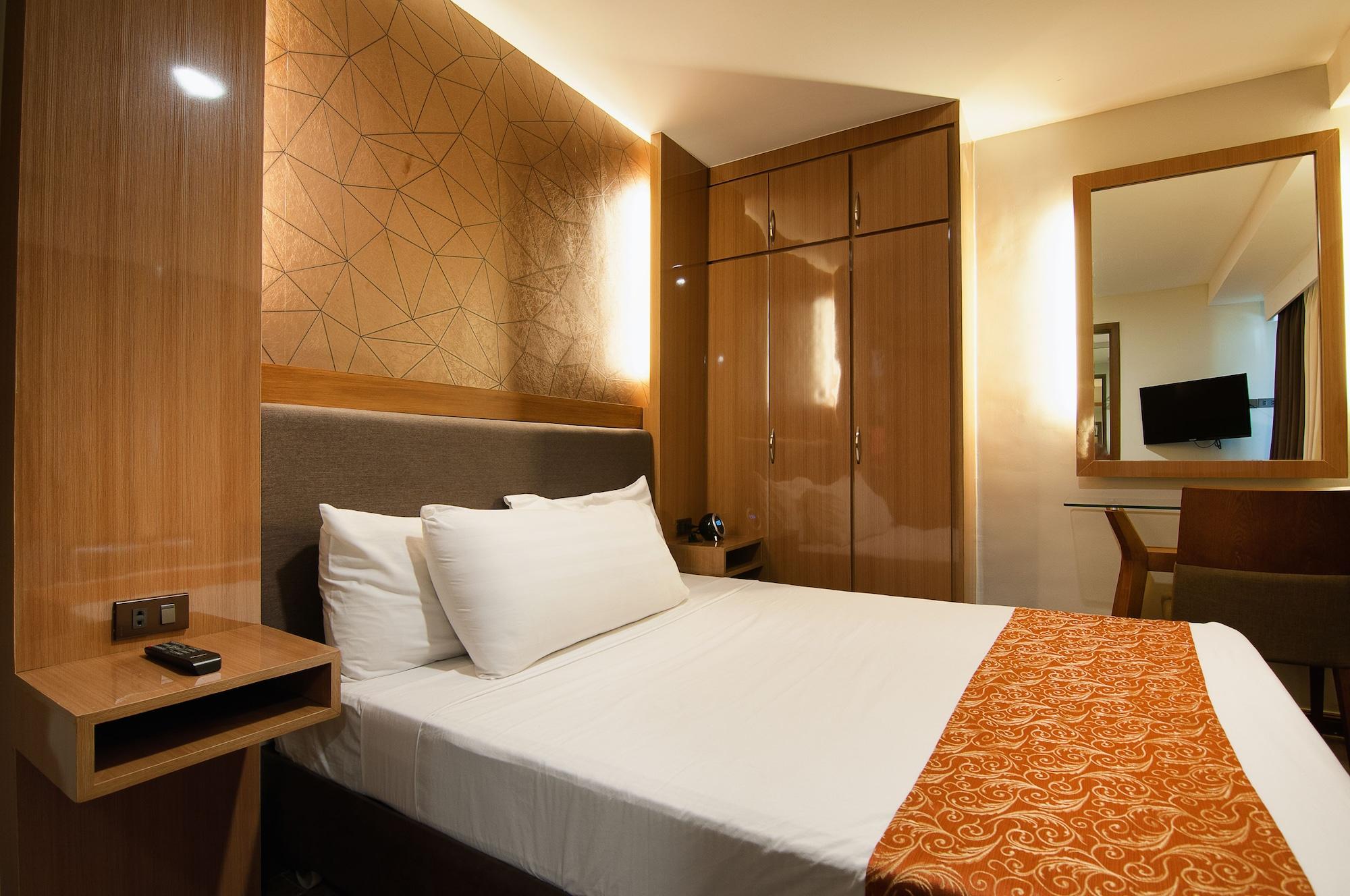 Fernandina 88 Suites Hotel Quezon City Zewnętrze zdjęcie
