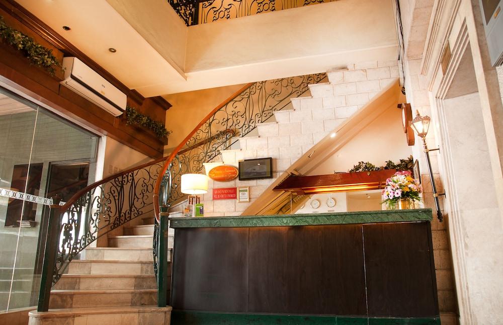 Fernandina 88 Suites Hotel Quezon City Zewnętrze zdjęcie