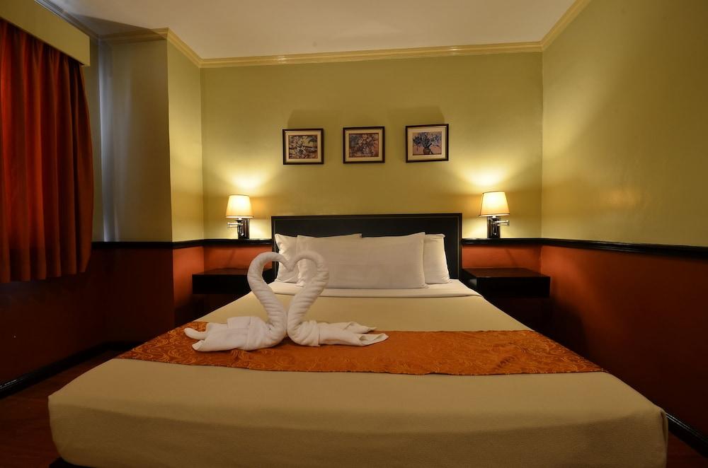 Fernandina 88 Suites Hotel Quezon City Zewnętrze zdjęcie