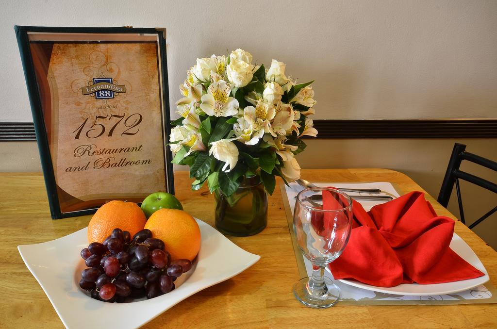 Fernandina 88 Suites Hotel Quezon City Zewnętrze zdjęcie
