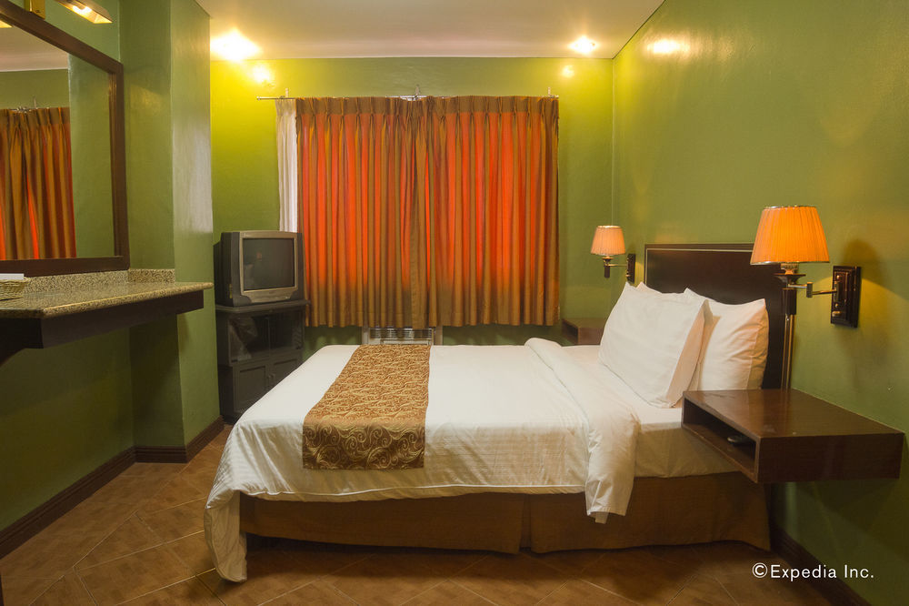 Fernandina 88 Suites Hotel Quezon City Zewnętrze zdjęcie