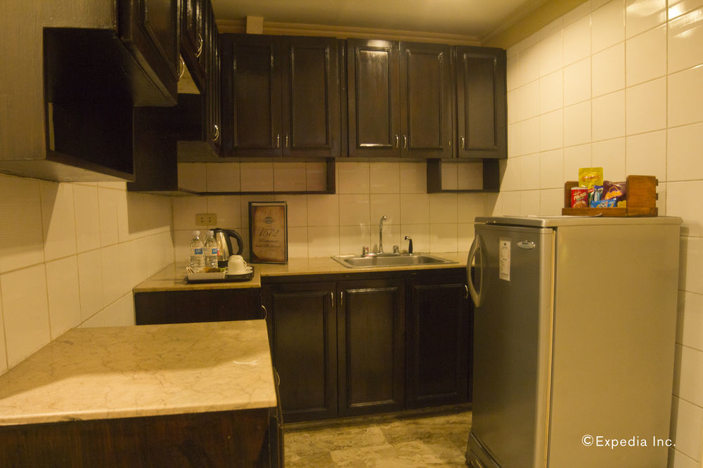 Fernandina 88 Suites Hotel Quezon City Zewnętrze zdjęcie