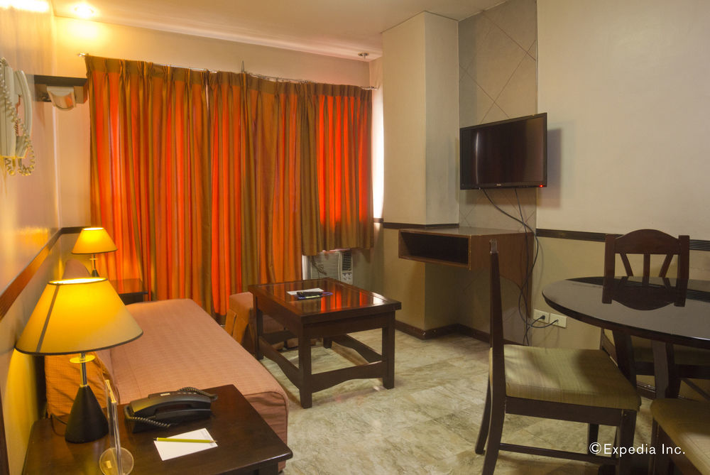 Fernandina 88 Suites Hotel Quezon City Zewnętrze zdjęcie