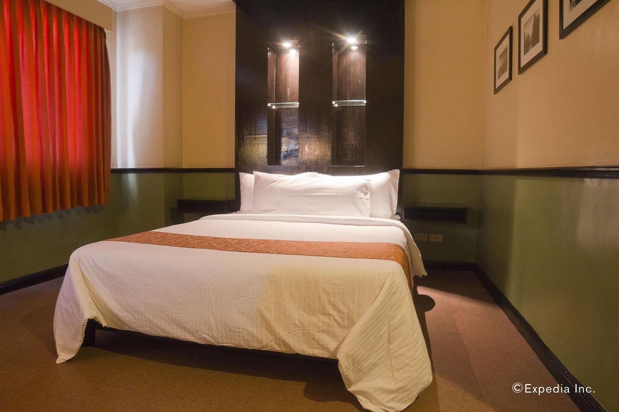 Fernandina 88 Suites Hotel Quezon City Zewnętrze zdjęcie