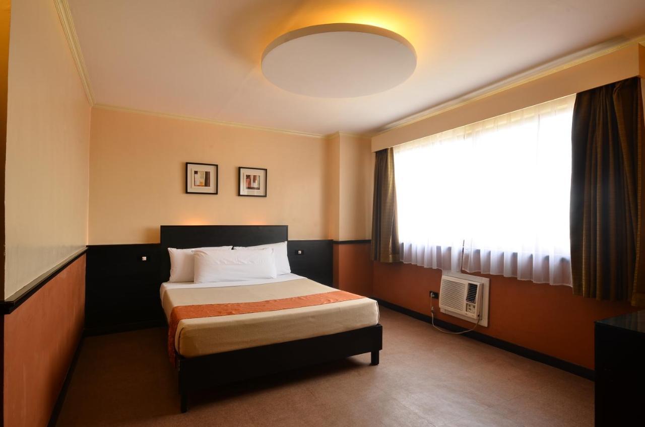 Fernandina 88 Suites Hotel Quezon City Zewnętrze zdjęcie